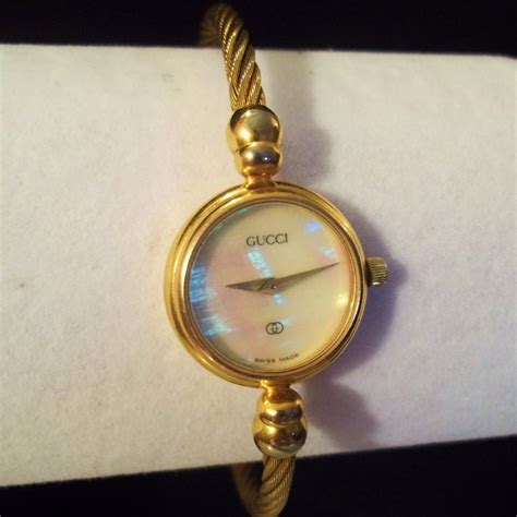 vintage women's Gucci watch